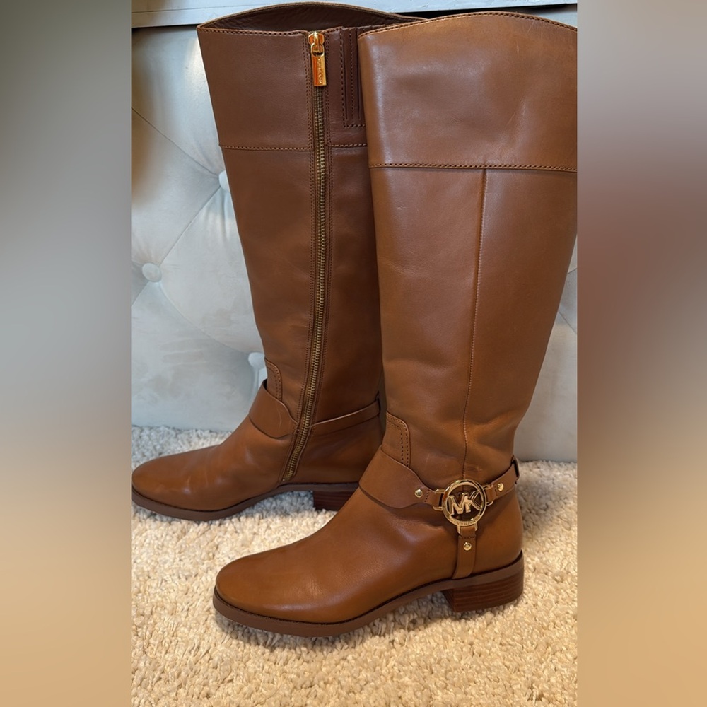 Micheal Kors women’s boots tan camel 6.5 leather like new gold